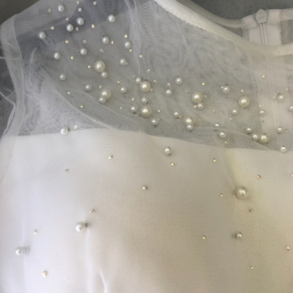 Wedding dress - Picture 3 of 7